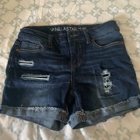 Distressed mid rise midi Jean shorts - Picture 2 of 2